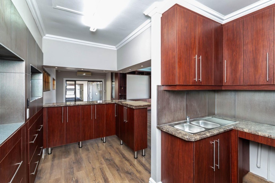 6 Bedroom Property for Sale in Dorchester Heights Eastern Cape